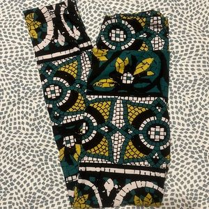 LuLaRoe One Size Green and Yellow Tile Print Leggings